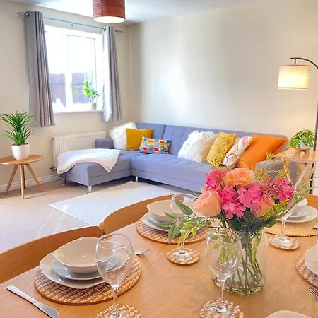 Free Private Parking! Oakley House And Garden! Fully Equipped 4 Comfy Beds Villa Corby Exterior photo
