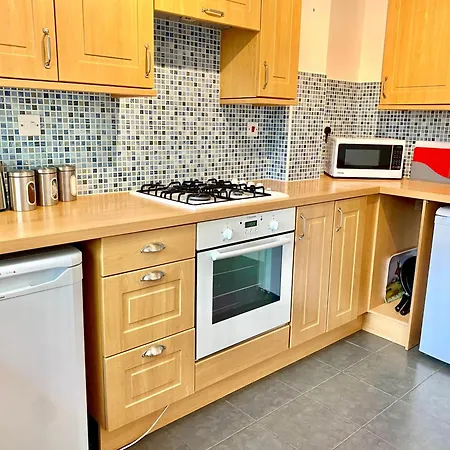 Free Private Parking! Oakley House And Garden! Fully Equipped 4 Comfy Beds Villa Corby Exterior photo
