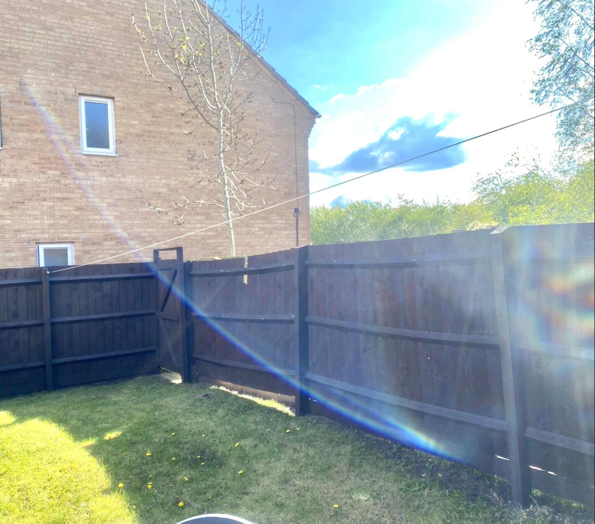 Free Private Parking! Oakley House And Garden! Fully Equipped 4 Comfy Beds Corby