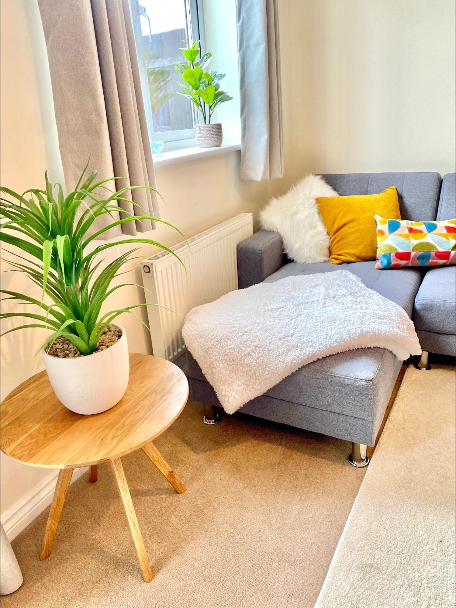 Holiday home Free Private Parking! Oakley House And Garden! Fully Equipped 4 Comfy Beds Corby